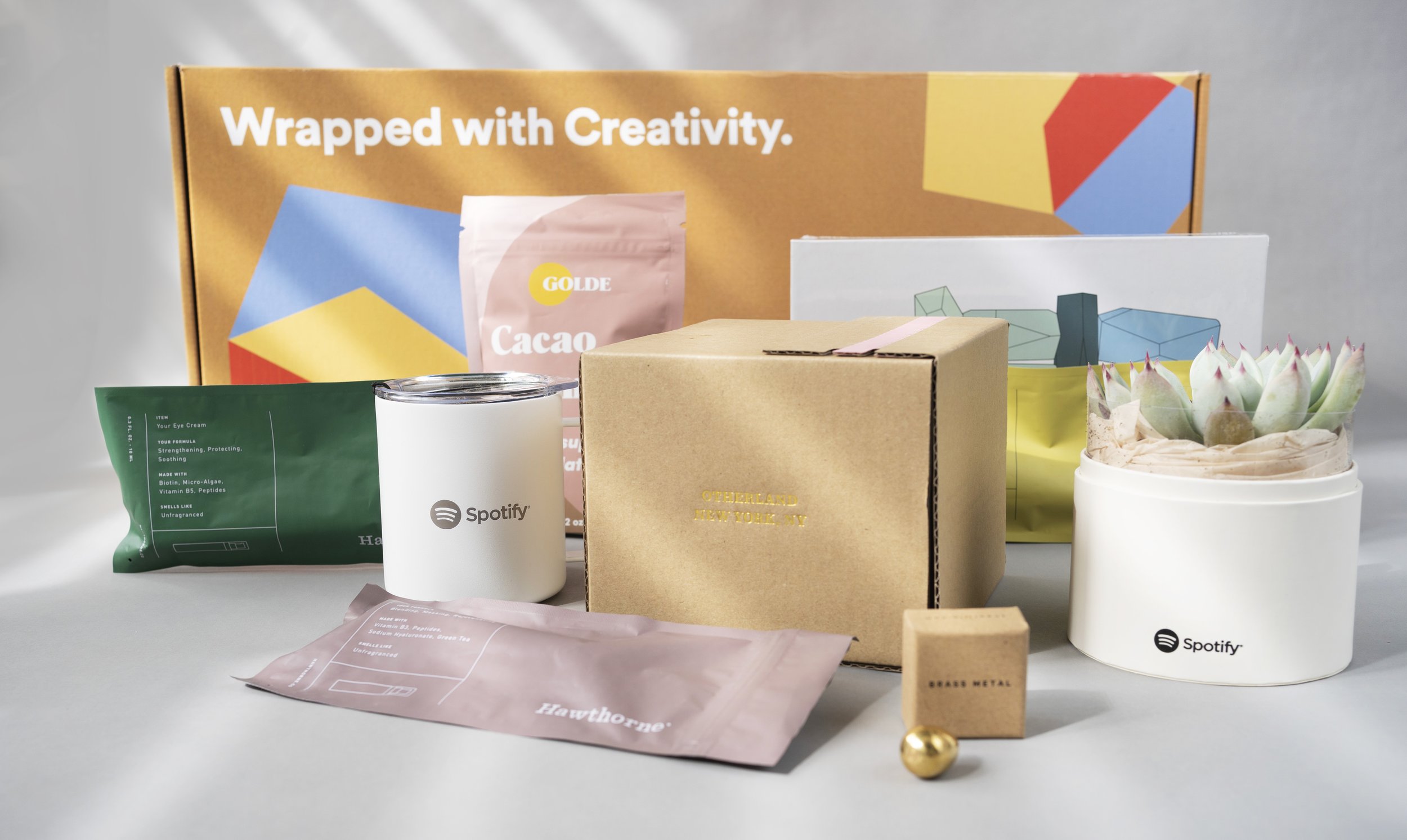07_spotify_box_contents_A7S01969.jpg